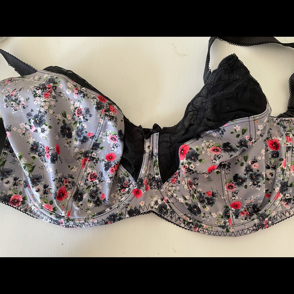 Bravissimo 32HH used good black floral bra
